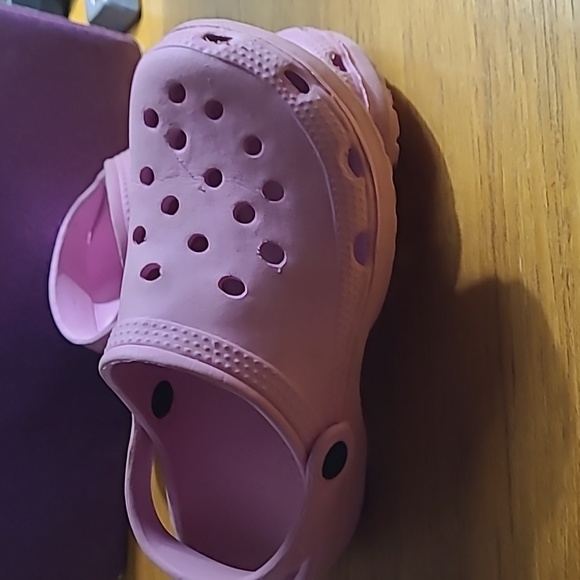 Crocks - Picture 2 of 4
